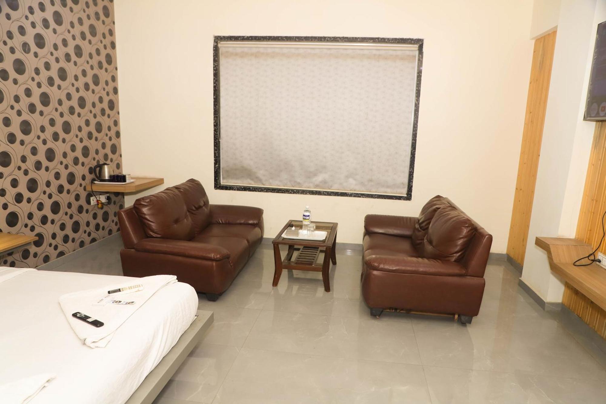 Hotel Arc Palace Bhiwandi Bagian luar foto