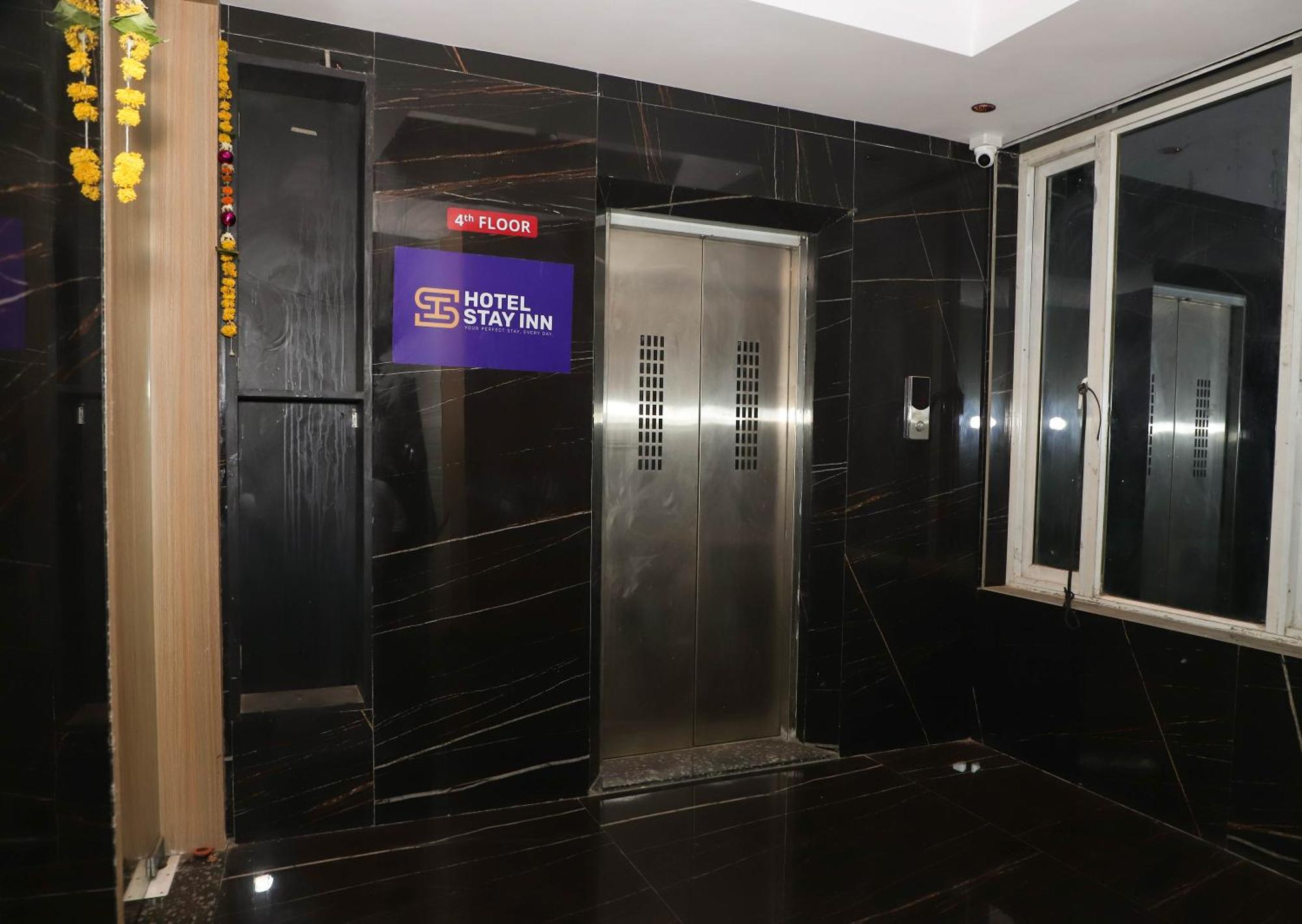 Hotel Arc Palace Bhiwandi Bagian luar foto