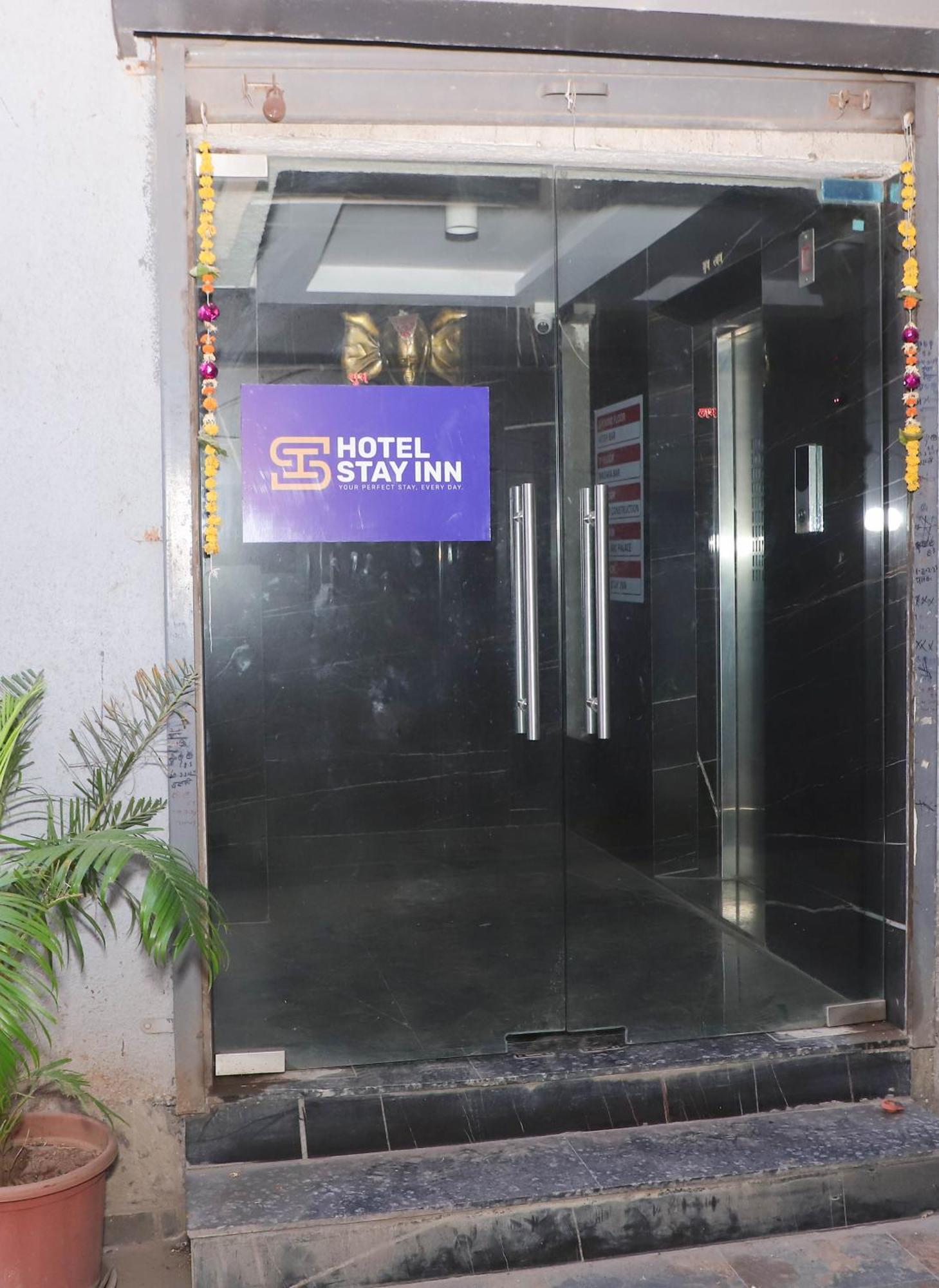 Hotel Arc Palace Bhiwandi Bagian luar foto